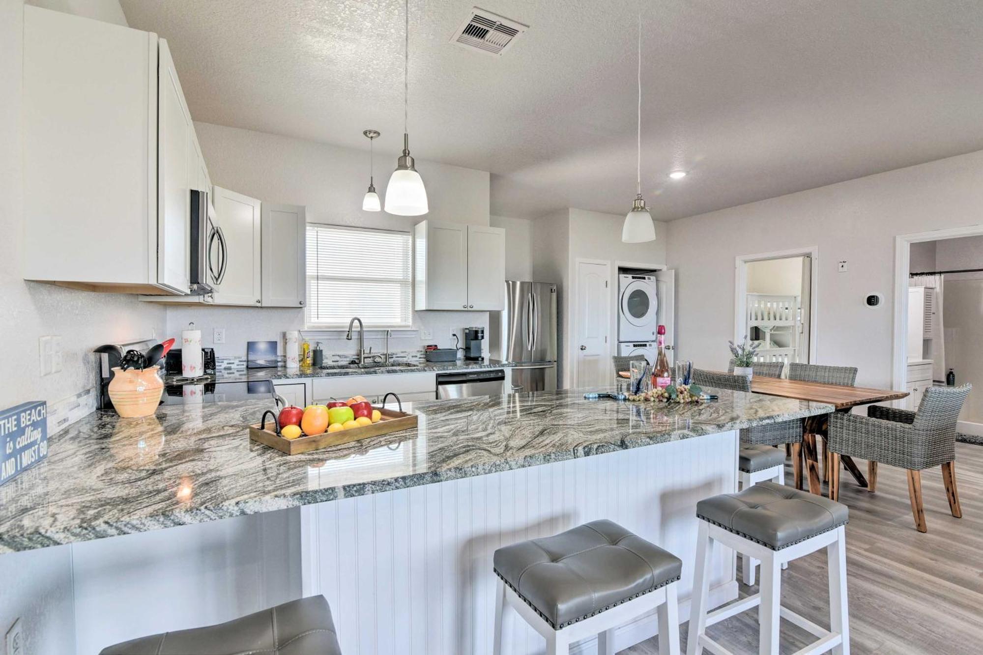 Surfside Beach Retreat With Deck And Ocean Views Экстерьер фото